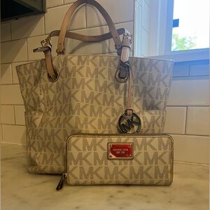 Michael Kors Beige Tote and Wallet Set